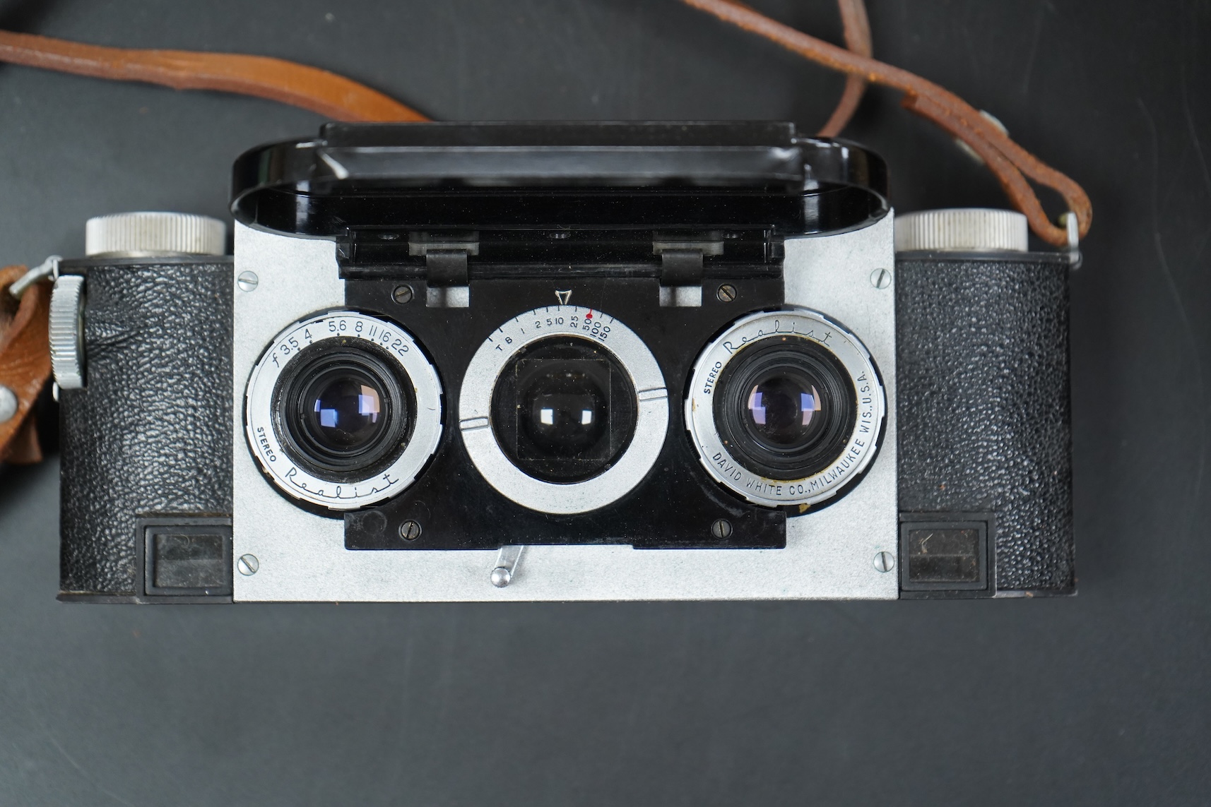 A David White 35mm stereo realist camera, F3.5 Lens, with case